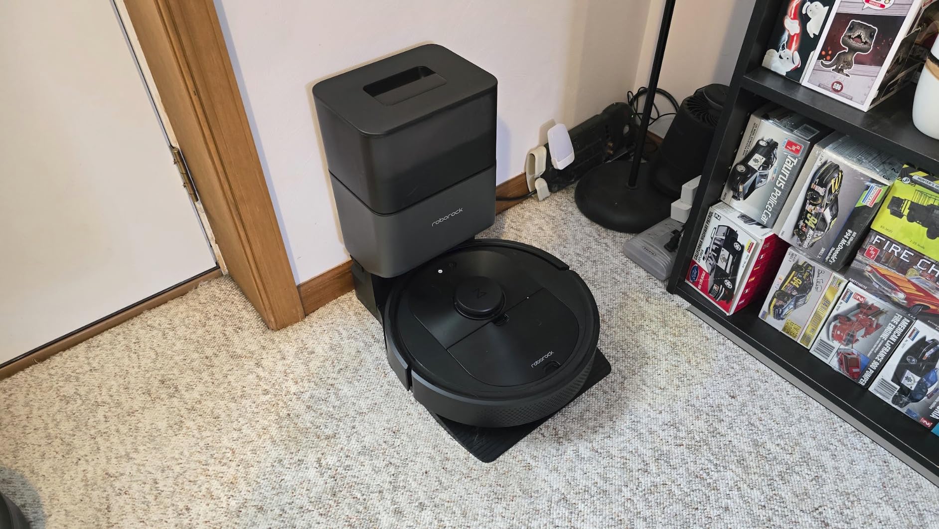 Q5+ Robot Vacuum with Self-Empty Dock, Hands-Free Cleaning for up to 7 Weeks, 2700Pa Max Suction, 180mins Max Run-Time, Compatible with Alexa, Perfect for Hard Floors, Carpets, and Pet Hair customer photo 2
