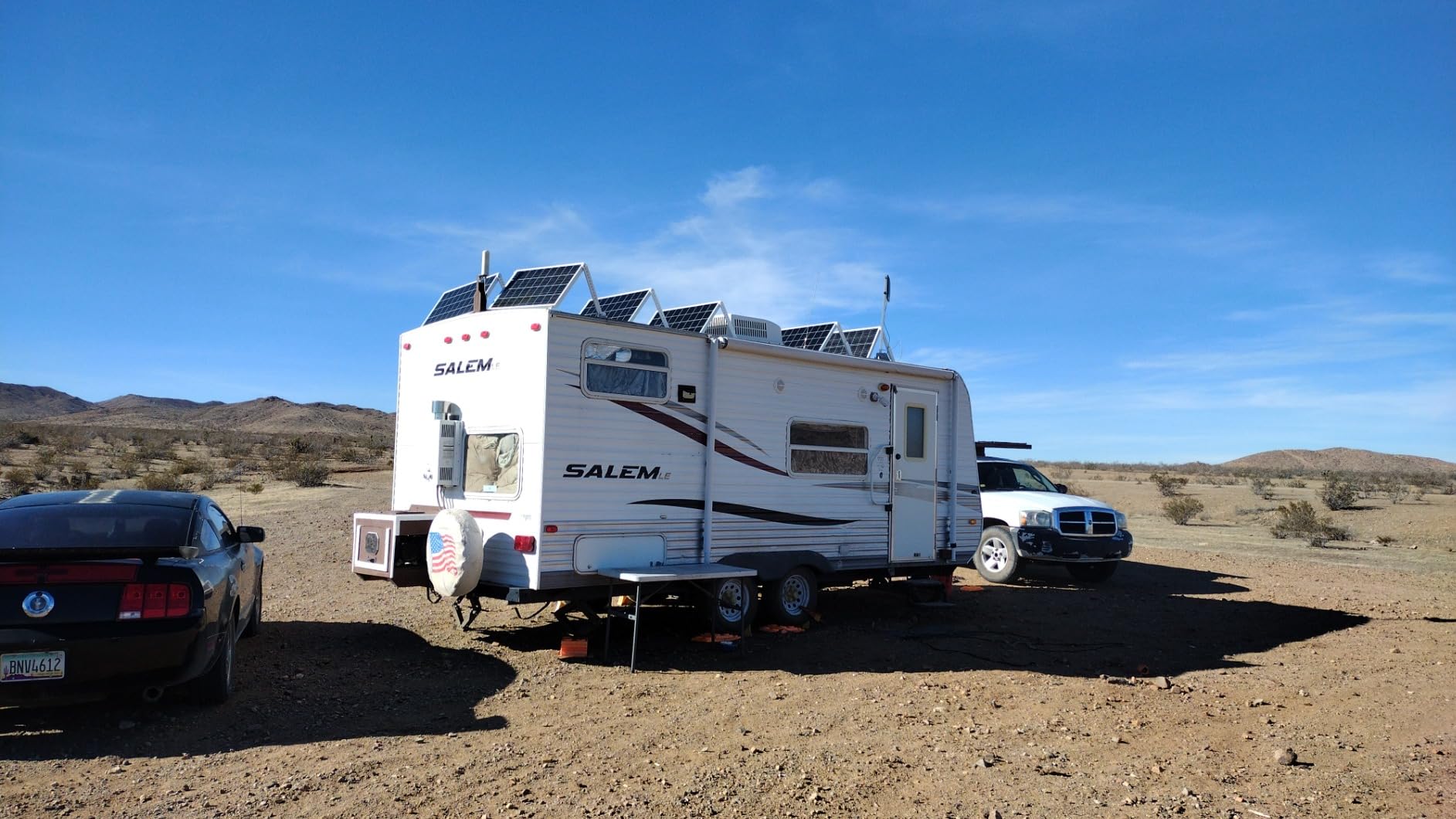 ECO-WORTHY 200 Watts 12 Volt/24 Volt Solar Panel Kit with High Efficiency Monocrystalline Solar Panel and 30A PWM Charge Controller for RV, Camper, Vehicle, Caravan and Other Off Grid Applications customer photo 1