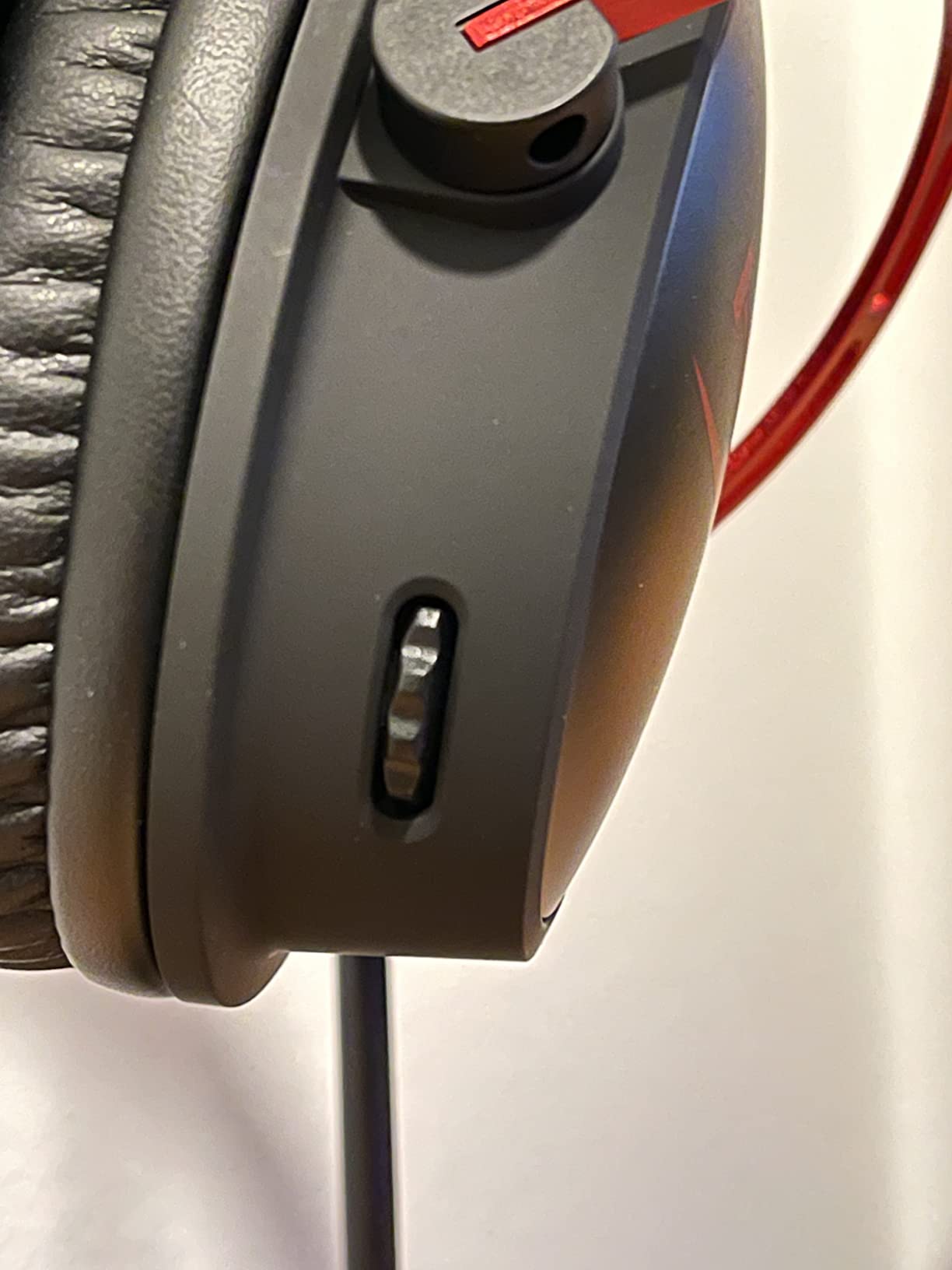 HyperX Cloud Alpha Wireless - Gaming Headset for PC, 300-hour battery life, DTS Headphone:X Spatial Audio, Memory foam, Dual Chamber Drivers customer photo 2