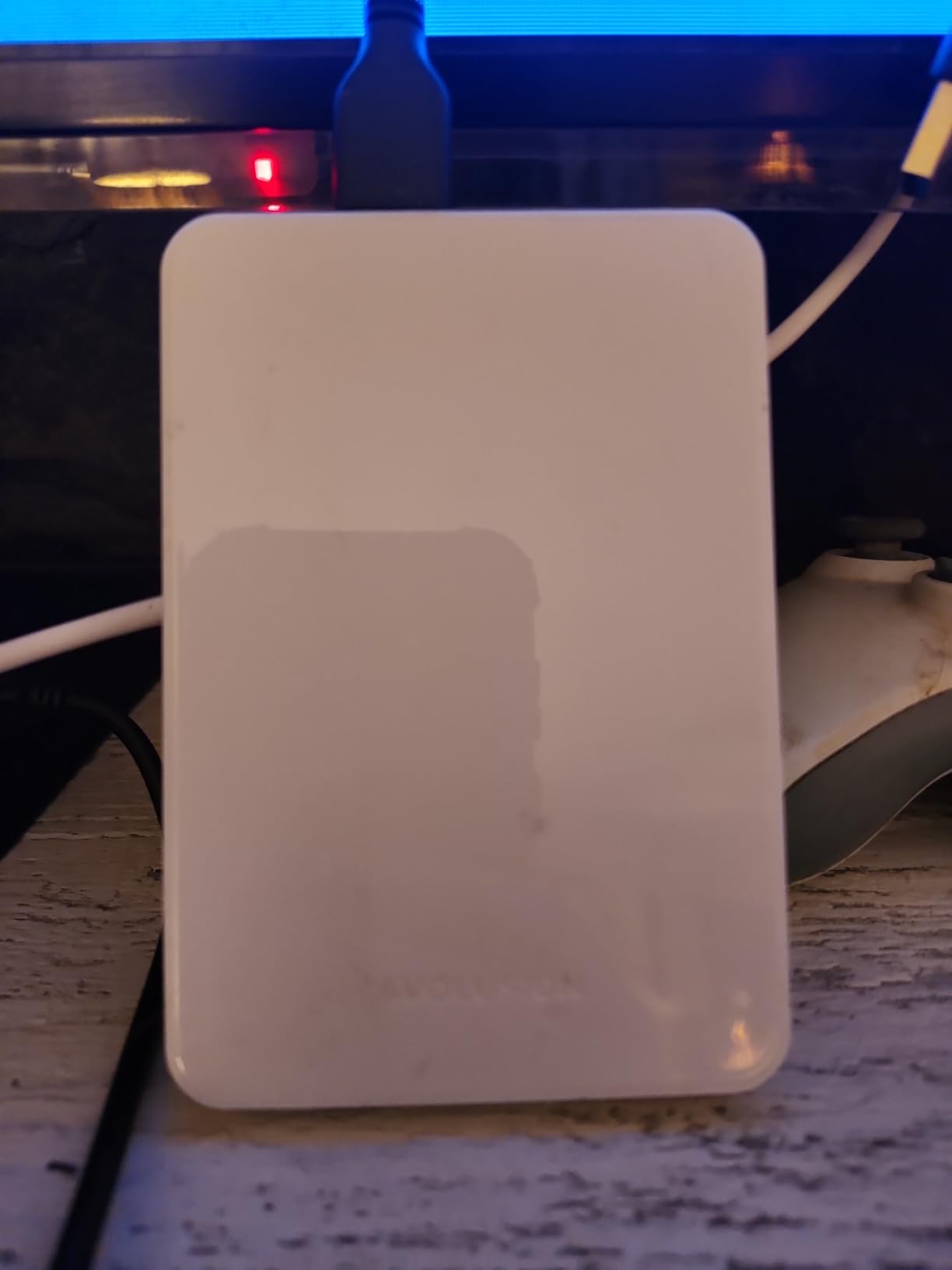 Avolusion Z1-S 1TB USB 3.0 Portable External Gaming Hard Drive - White (for PS4, Pre-Formatted) customer photo 1