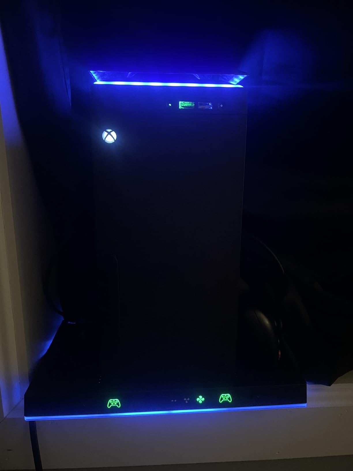MENEEA Cooling Fan Dust Proof for Xbox Series X Console with Colorful Light Strip, Dust Cover Filter, Rubber Dust Plugs, Low Noise Top Fan with 3 Gears, Cooler&Light Independent Touch Switch, 2 USB Port customer photo 1