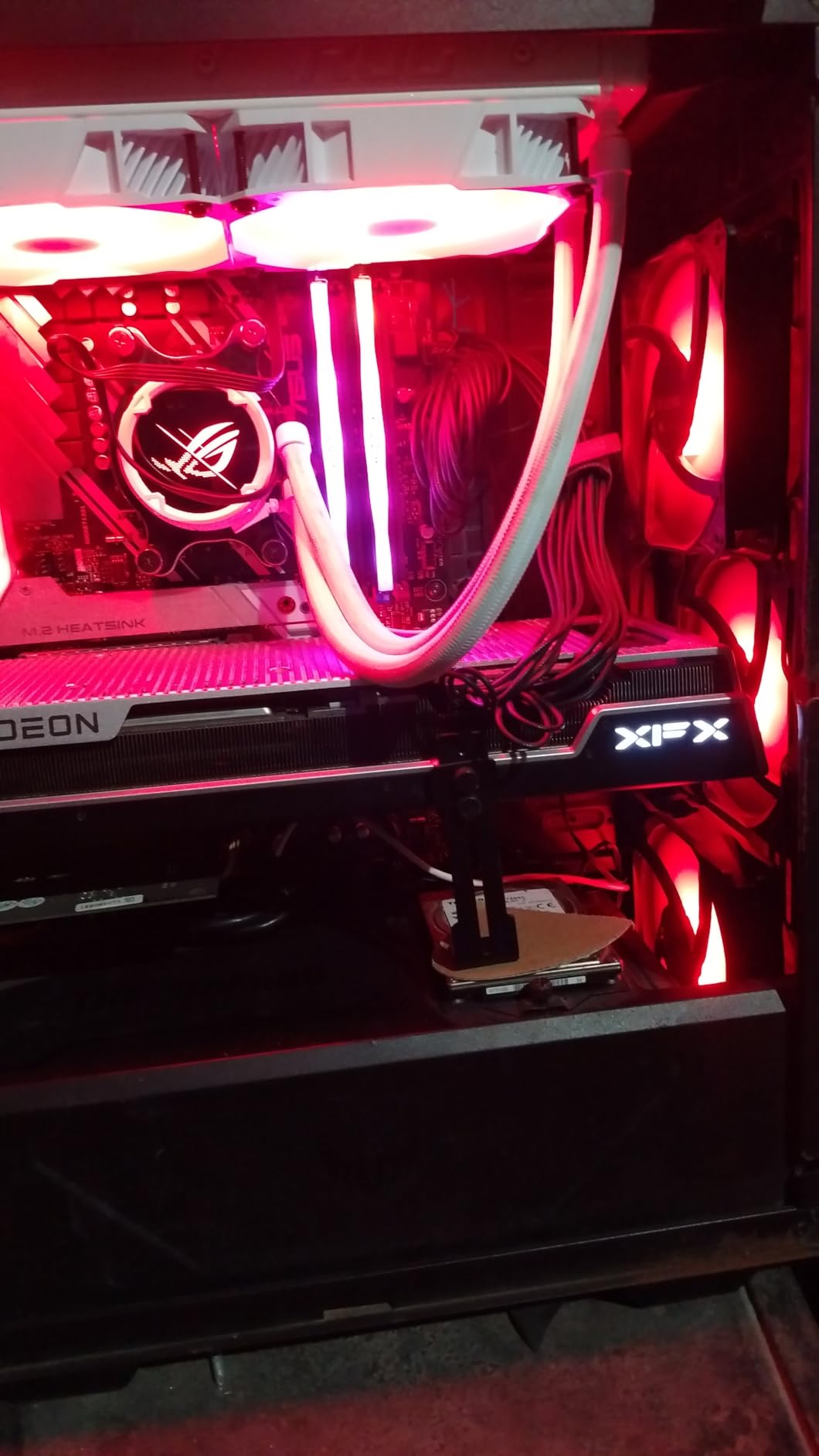 ASUS ROG Strix LC II 240 ARGB White Edition All-in-one AIO Liquid CPU Cooler 240mm Radiator, Intel LGA1700, 115x/2066 and AMD AM4/TR4 Support, 2X 120mm 4-pin PWM Addressable RGB Radiator Fans customer photo 2