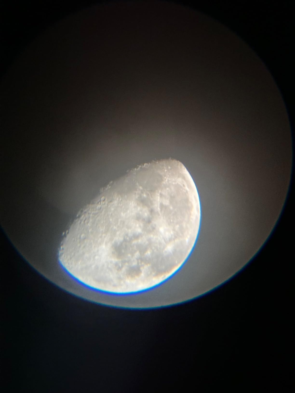 Lunar Telescope for Kids and Astronomy Beginners, Refractor Telescope with Finder Scope and 3 Eyepieces, Travel Telescope with Compact HD Binoculars customer photo 1