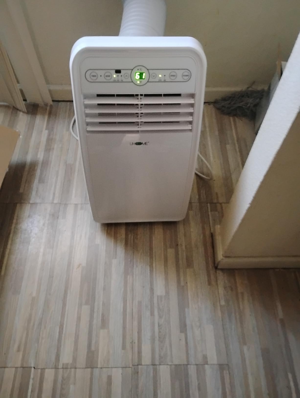 Uhome Portable Air Conditioner, 8000 BTU Compact AC Unit with Cooling, Dehumidifier, Fan, Remote Control and Window Mount Kit Included, White customer photo 1