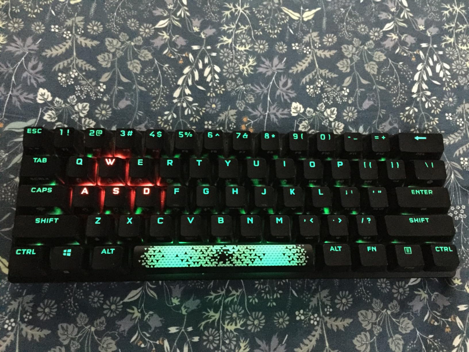 Corsair K70 PRO MINI Wireless RGB 60% Mechanical Gaming Keyboard - Fastest Sub-1ms Wireless, Swappable Cherry MX Speed Keyswitches, Aluminum Frame, PBT Double-Shot Keycaps - NA Layout, QWERTY - White customer photo 2
