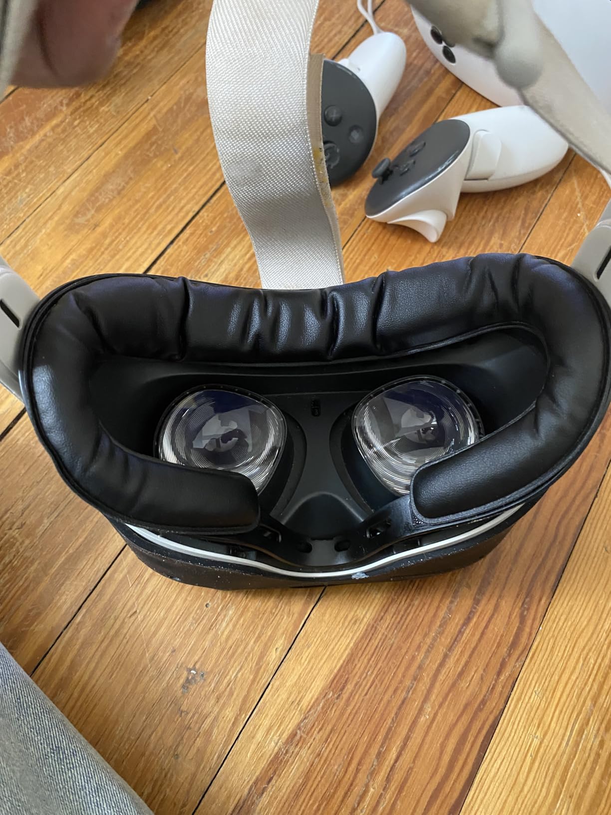 VR Facial Interface and Foam Replacement Set for Oculus Meta Quest 2 | Removable Facial Interface Frame & Foam Face Covers Replacement & Anti-Leakage Nose Pad & Lens Cover customer photo 1