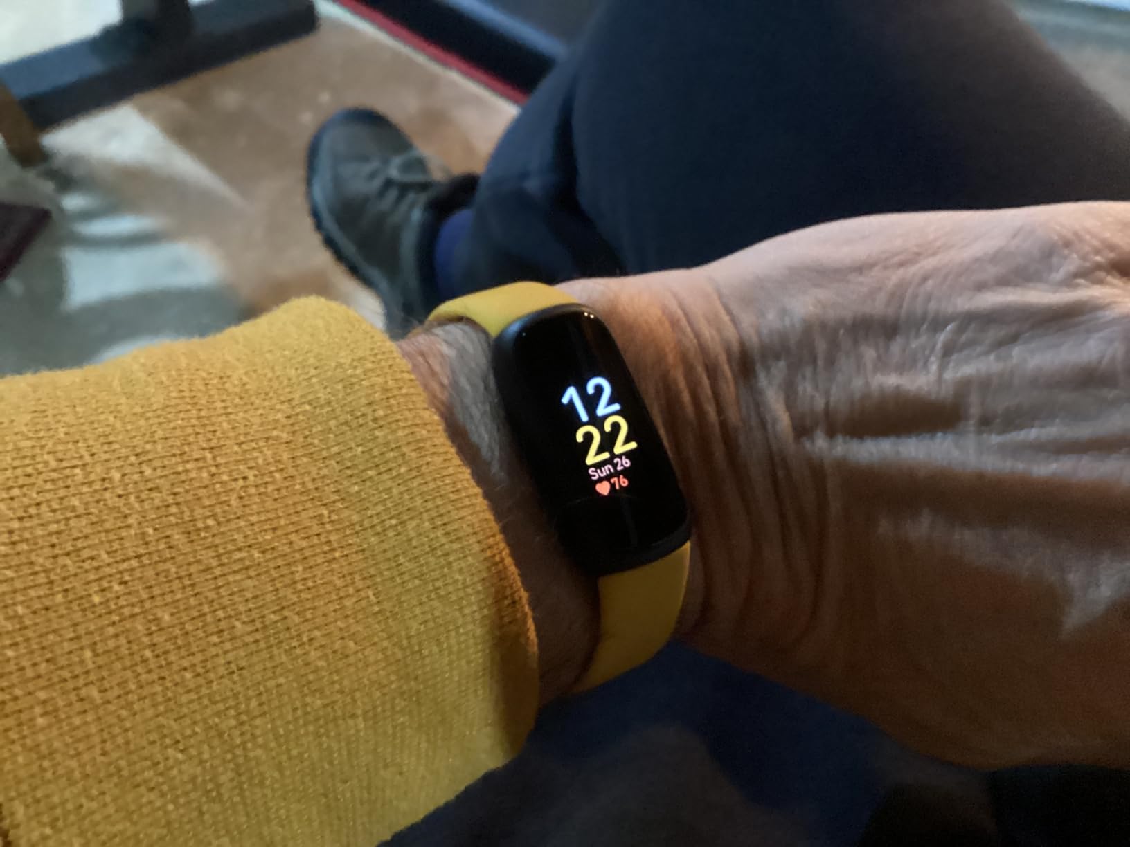 Fitbit Inspire 3 Health & Fitness Tracker with Stress Management, Workout Intensity, Sleep Tracking, 24/7 Heart Rate and more, Lilac Bliss/Black, One Size (S & L Bands Included) customer photo 2