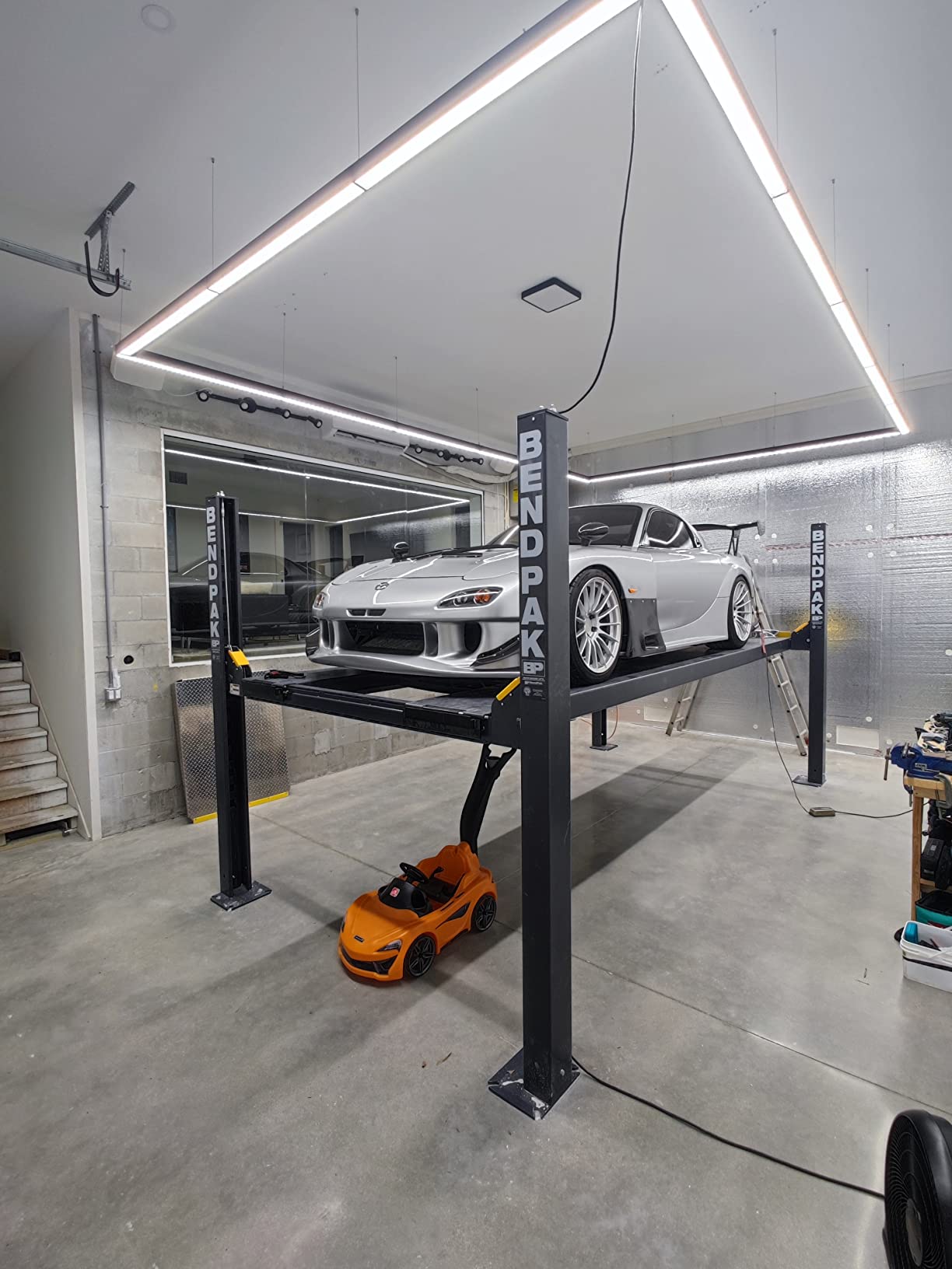 hykolity 8FT Linkable LED Linear Light, 80W 9200lm 3000K/4000K/5000K CCT Selectable, 0-10V Dimmable Architectural LED Suspension Office Lighting Fixture for Market, Garage, ETL,4 Pack customer photo 1