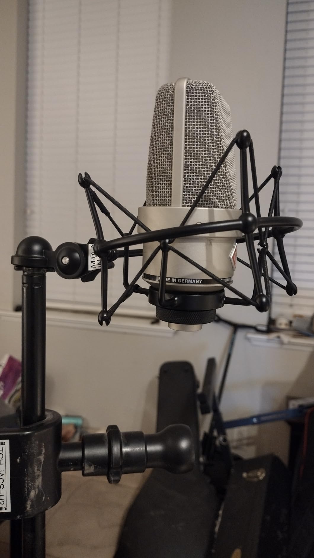 TLM 103 Shock Mount - Microphone Mount Compatible for Neumann TLM 103 M147 Condenser Mic by SUUNTOK, Silver customer photo 1