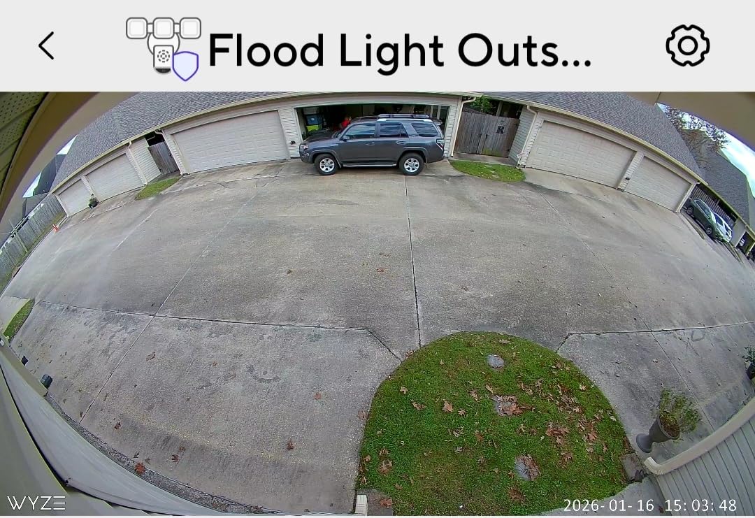 WYZE Floodlight Camera Pro, PCMag Editors' Choice 3000-Lumen LEDs, 2.5K HD Outdoor Security Camera, 180° Wide View, Motion Detection, Color Night Vision, Works with Alexa & Google-White customer photo 1