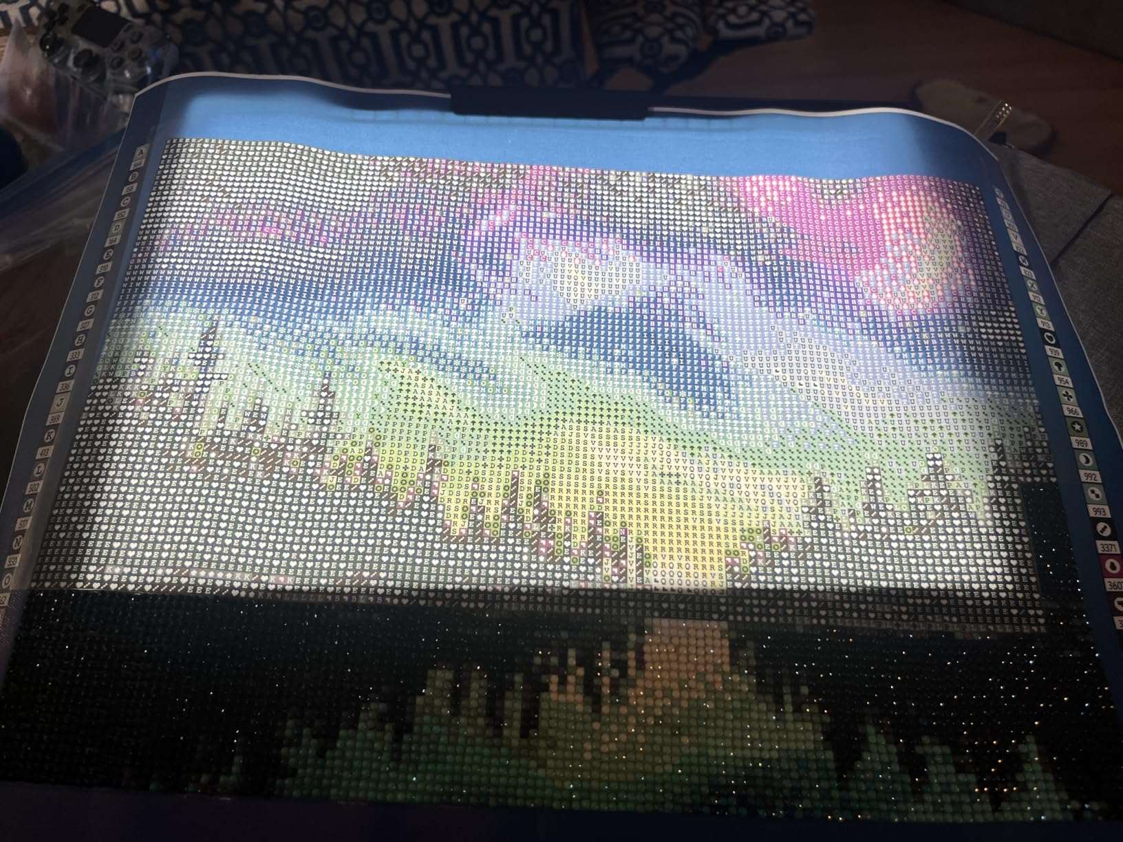 Rechargeable A4 LED Light Pad with Padded Case, Tracing Light Box w/Riser Stands and Paper Clip, 6 Levels of Brightness, Type-c Cable, Wireless Diamond Painting Light Board customer photo 2