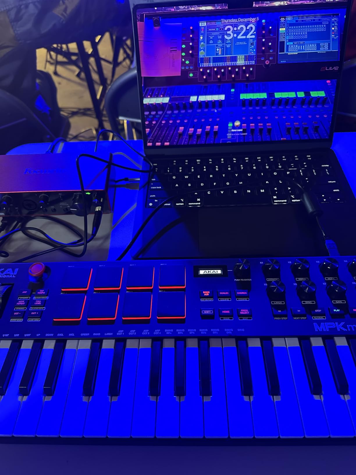 Akai Professional MPK Mini Plus - USB MIDI Keyboard Controller with 37 Mini Keys, 8 MPC Pads, Sequencer, MIDI/CV/Gate I/O, Music Production Software and Native Instruments Sound Package customer photo 1
