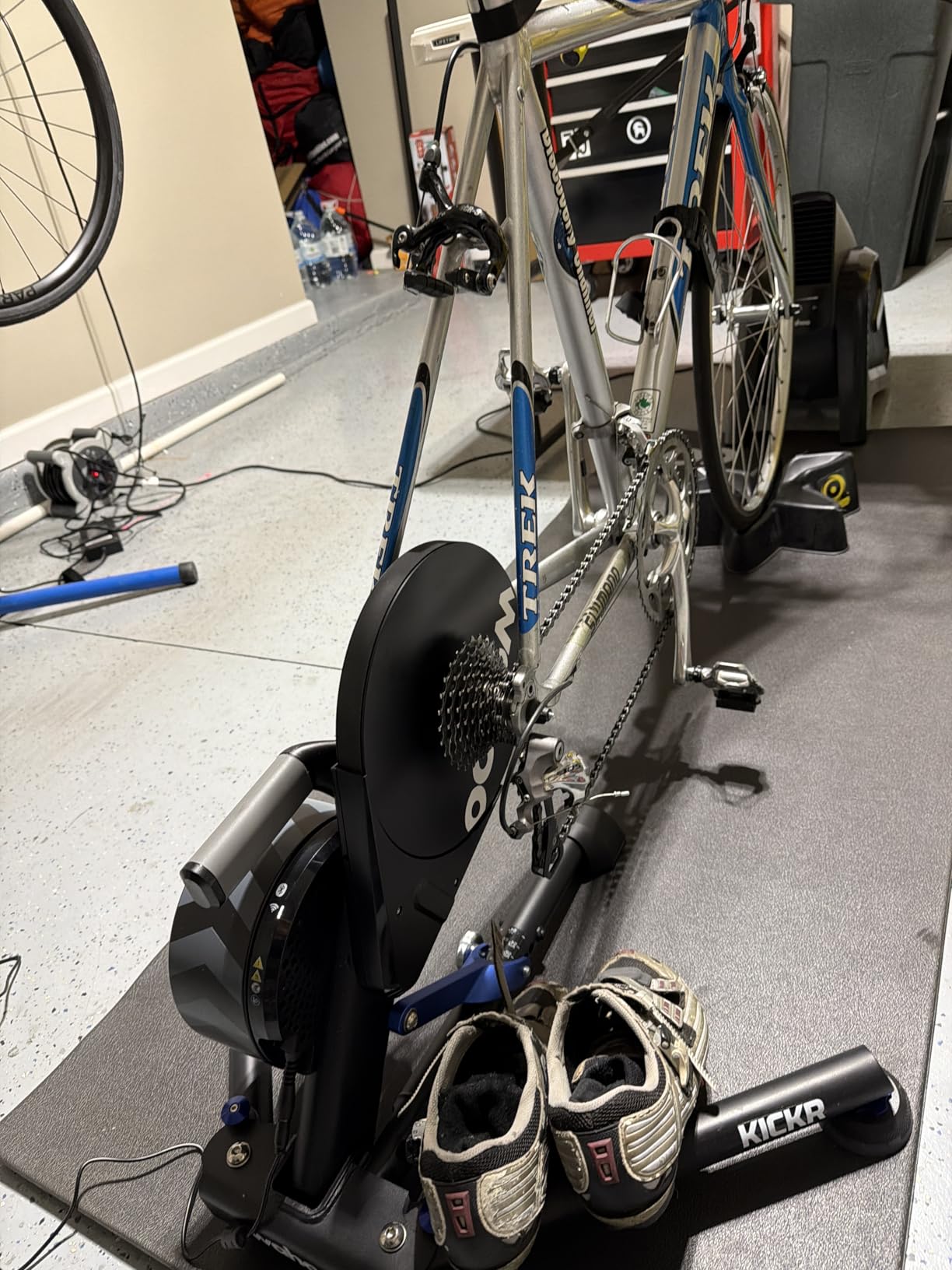 Wahoo KICKR V6 Smart Indoor Trainer for Cycling with Advanced Connectivity customer photo 1