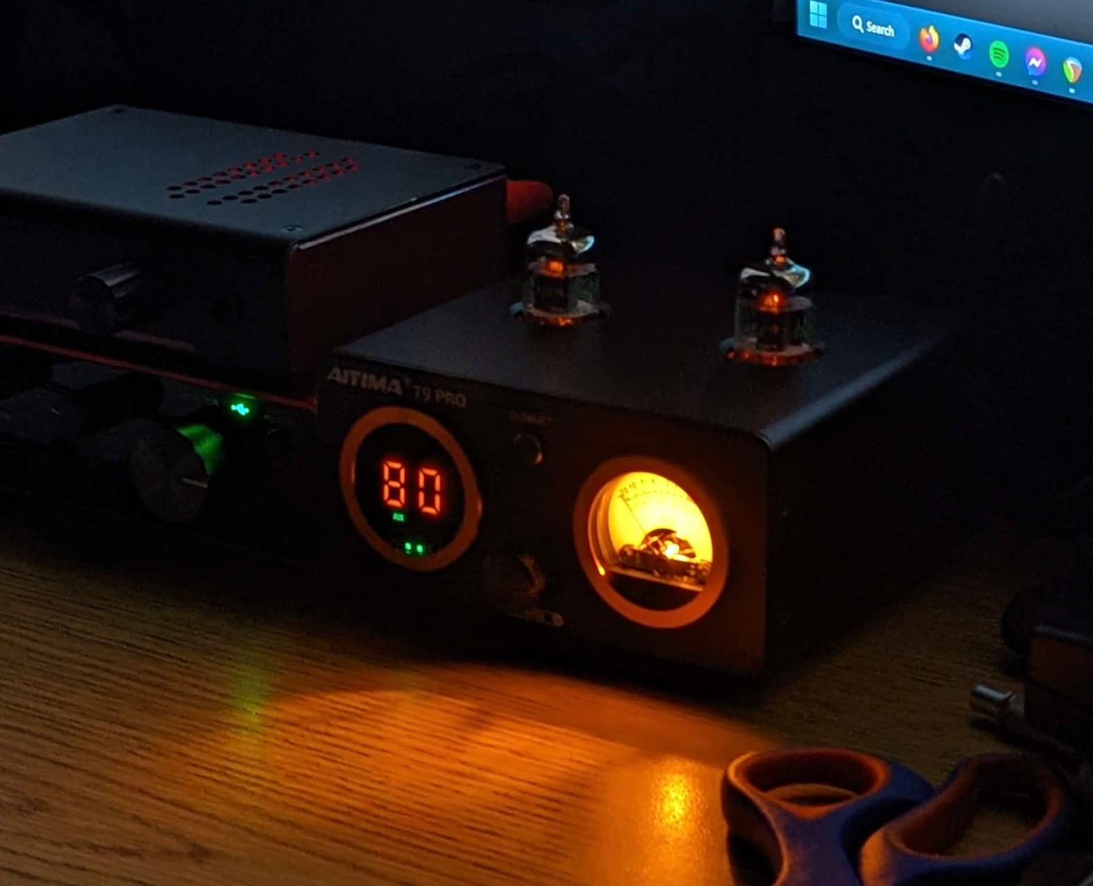 AIYIMA T9 PRO 200W Bluetooth Amplifier HiFi Digital Class D Power Amp 2.0/2.1 Channel Vacuum Tube DAC Amp with VU Meter customer photo 2