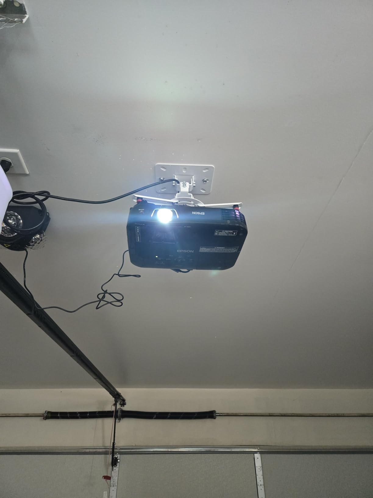 XINLEI Universal Projector Ceiling Mount Low Profile Projector Mount w/Retractable Arms and Multiple Adjustment Function PR14W customer photo 2