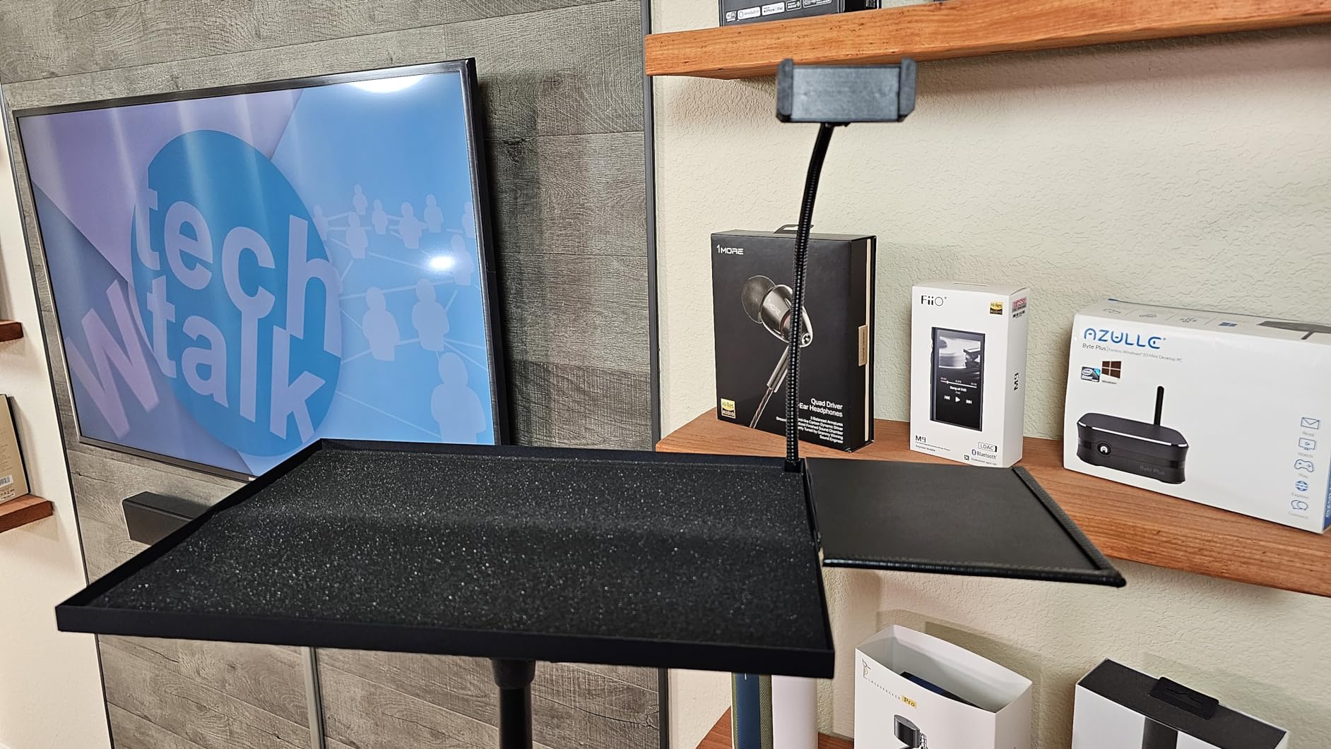 Projector Stand Adjustable Height 20