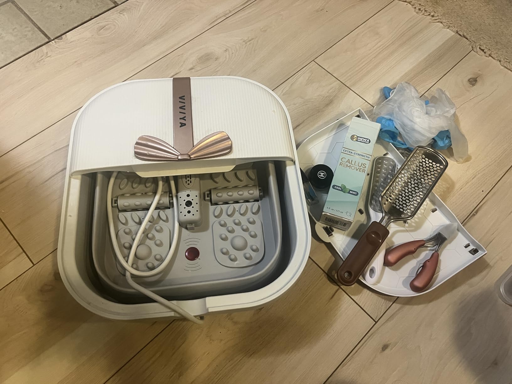 Collapsible Foot Bath Spa with heat and Massage Rollers, Foldable Foot Soak Tub with Bubbles Jets and LED light, Pedicure Foot Spa Massager with Foot Scrubber for Home Use (Pink) customer photo 1
