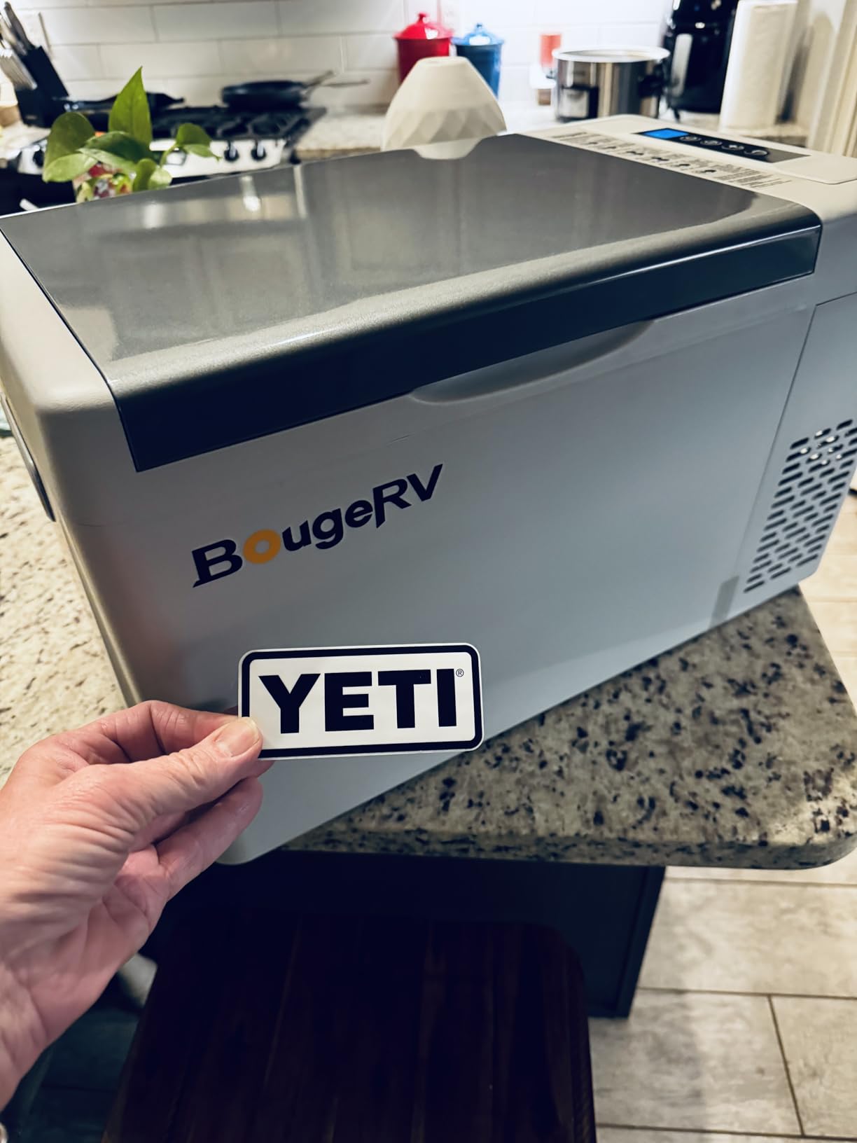 BougeRV 12 Volt Refrigerator 12V Car Fridge 23 Quart Portable Freezer Compressor Cooler 12/24V DC 110~240V AC for Truck Van RV SUV Boat Travel Camping Road Trips Tailgating -8℉~50℉ (Black) customer photo 1