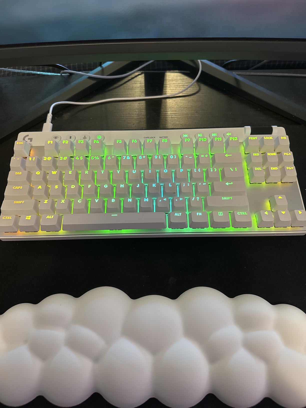 PRO X TKL Lightspeed Wireless Gaming Keyboard, Ultra-Portable Tenkeyless Design, LIGHTSYNC RGB, PBT keycaps, Tactile Switches (GX Brown) - Black customer photo 2