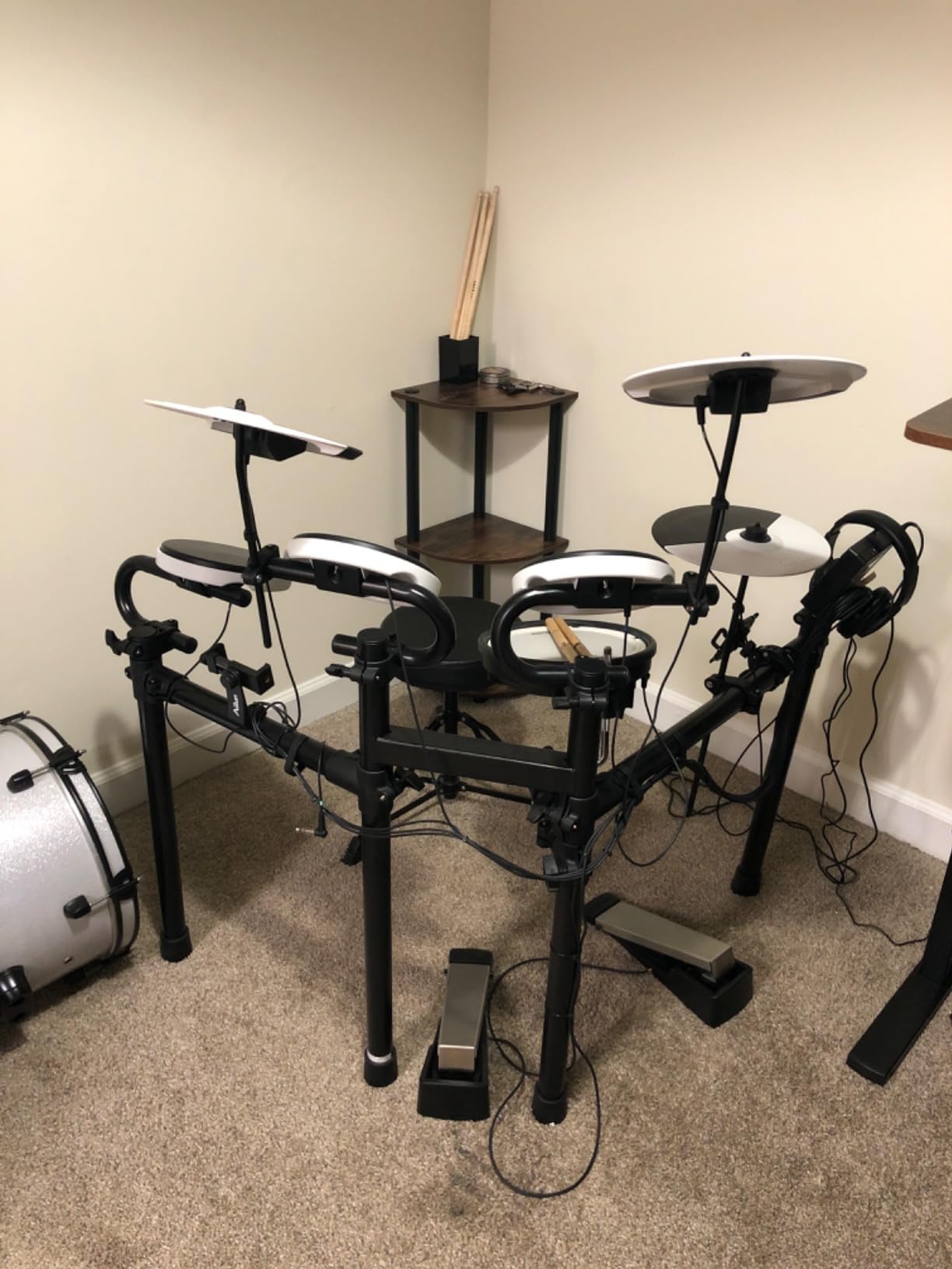 Roland TD-02KV V-Drums Electronic Drum Kit with Expressive Playability, Noise-Reducing Features, Mesh-Head Snare, Wide Acoustic-Style Playing Layout and Optional Bluetooth Expansion, Onboard Coach customer photo 1
