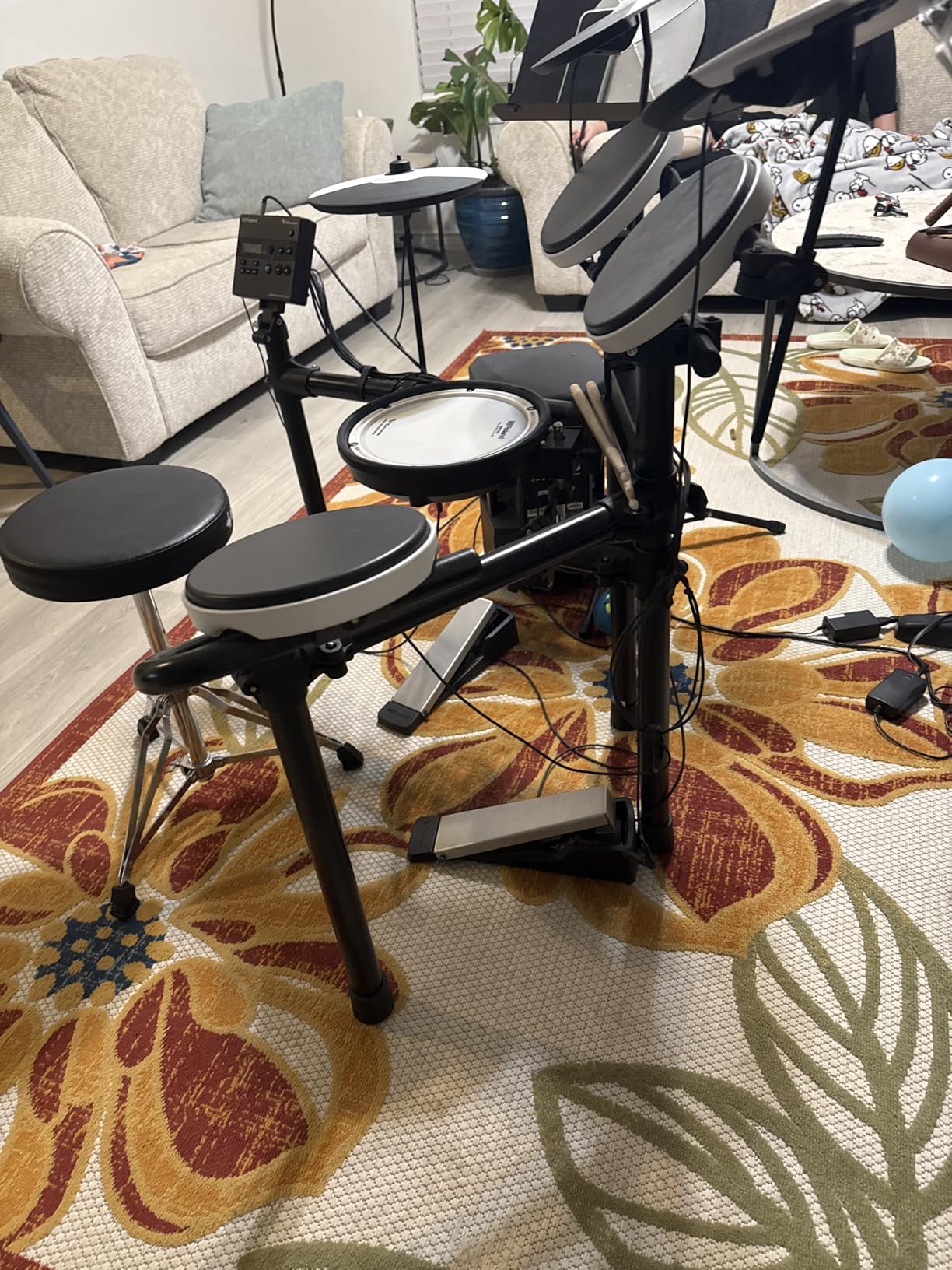 Roland TD-02KV V-Drums Electronic Drum Kit with Expressive Playability, Noise-Reducing Features, Mesh-Head Snare, Wide Acoustic-Style Playing Layout and Optional Bluetooth Expansion, Onboard Coach customer photo 2