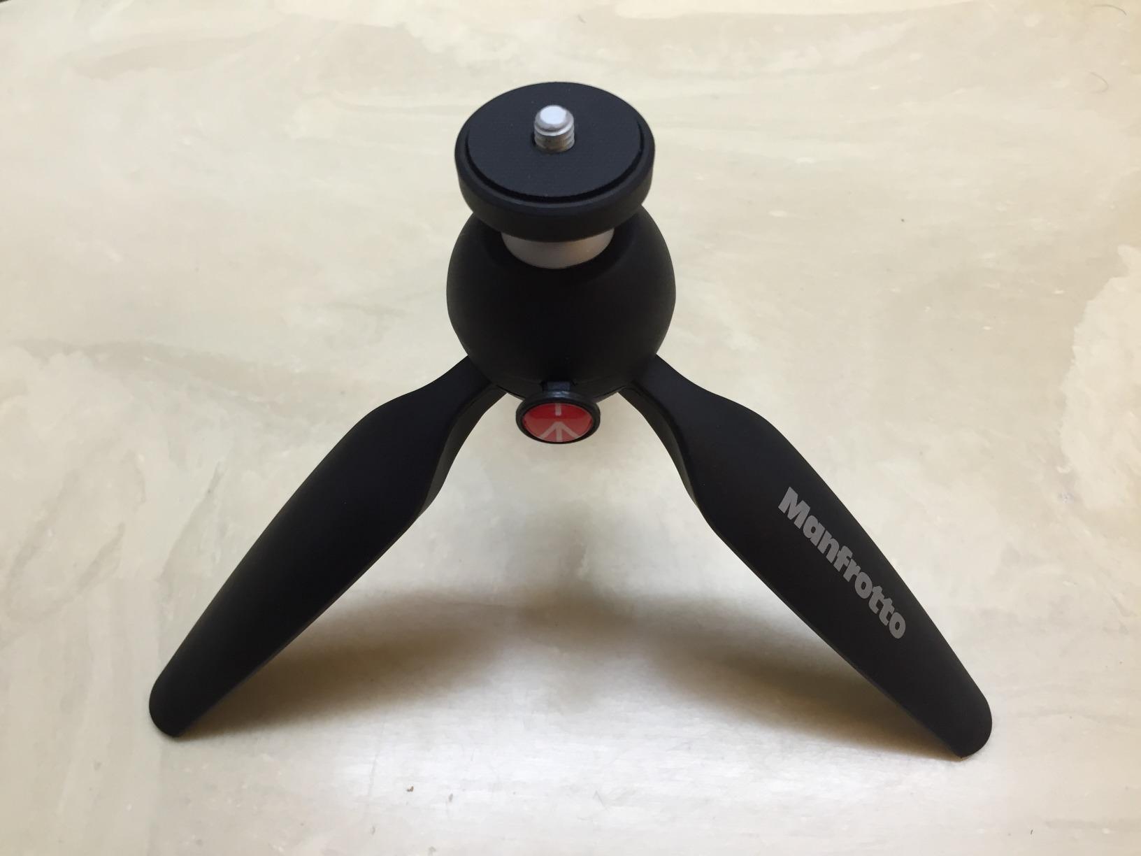 Mini Tripod with Universal Smartphone Clamp, Made in Italy, for iPhone with or Without Case, CSC, Vlogging, Videography, MKPIXICLMII-BK - Manfrotto customer photo 2