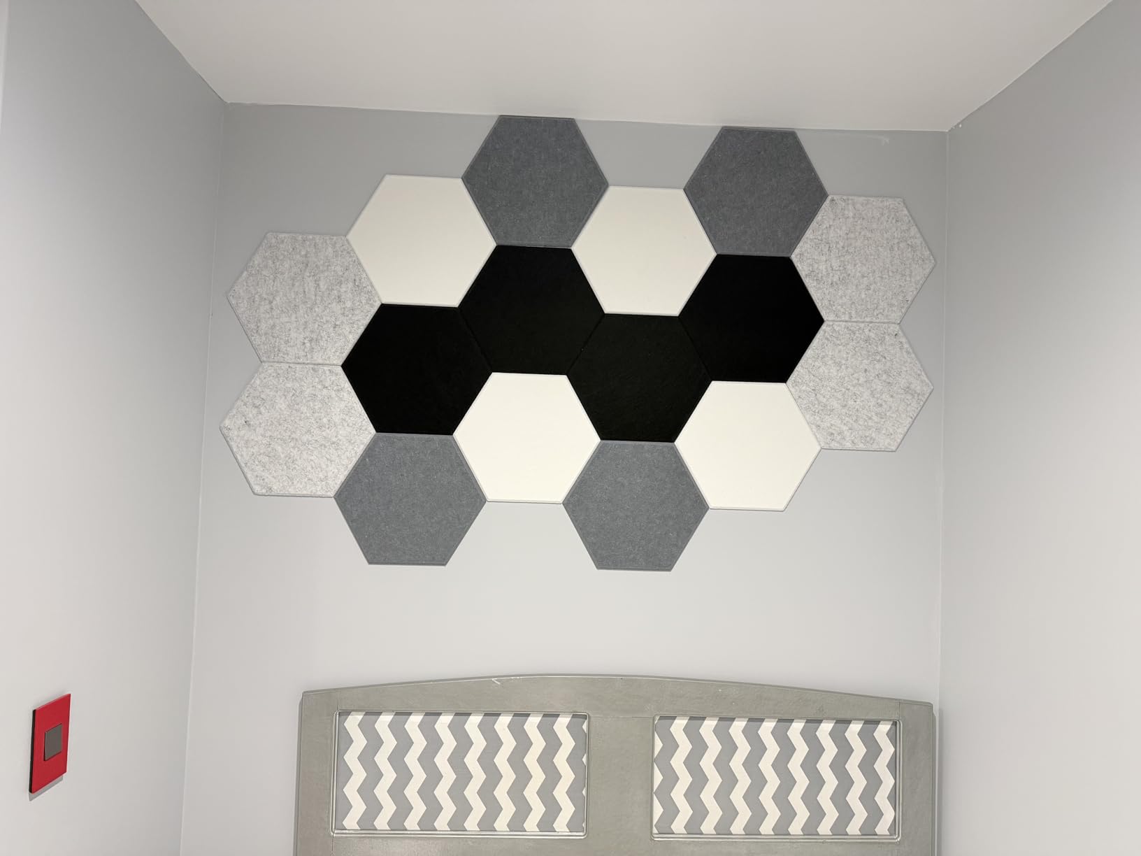 Mollywell Hexagon Acoustic Panels, High Density, Soundproofing, Decorative Noise Reduction Felt Wall Tiles for Ceilings, Home Office & Gaming Room (Moon and Silver Gray), 14x12x0.4 Inch customer photo 1