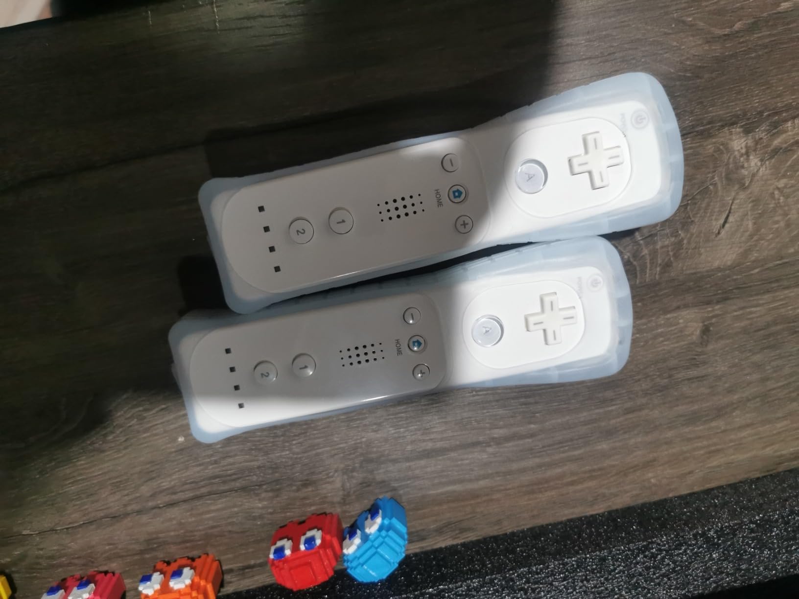 FASIGO Remote Controller with Nunchuck, Compatible with Nintendo Wii/Wii U, 2 Pack (White) customer photo 2