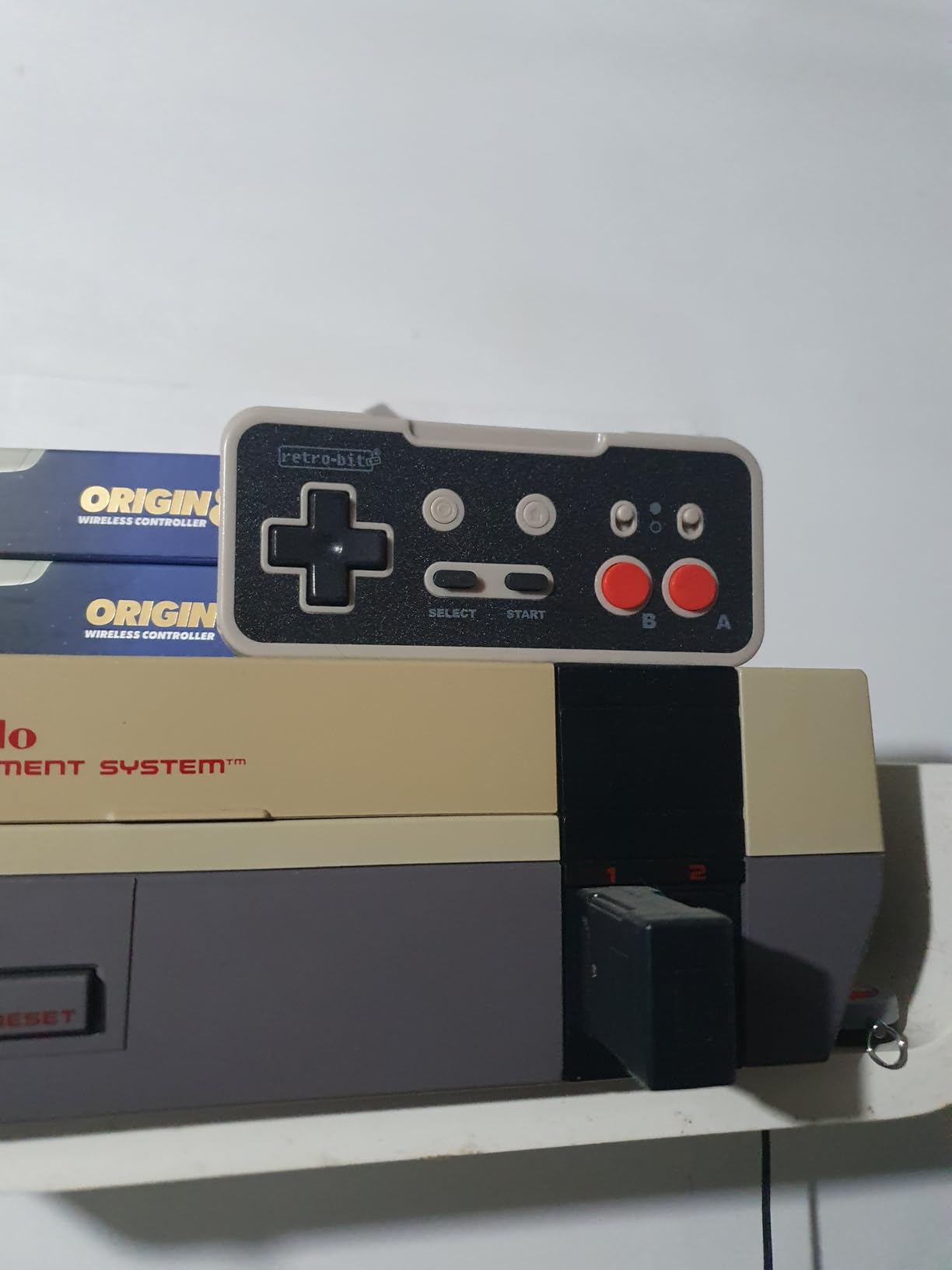 Retro-Bit Origin 8 2.4 GHz Wireless Controller for Original NES, PC/Windows, MacOS, USB Devices, Switch Online - Classic Grey customer photo 2
