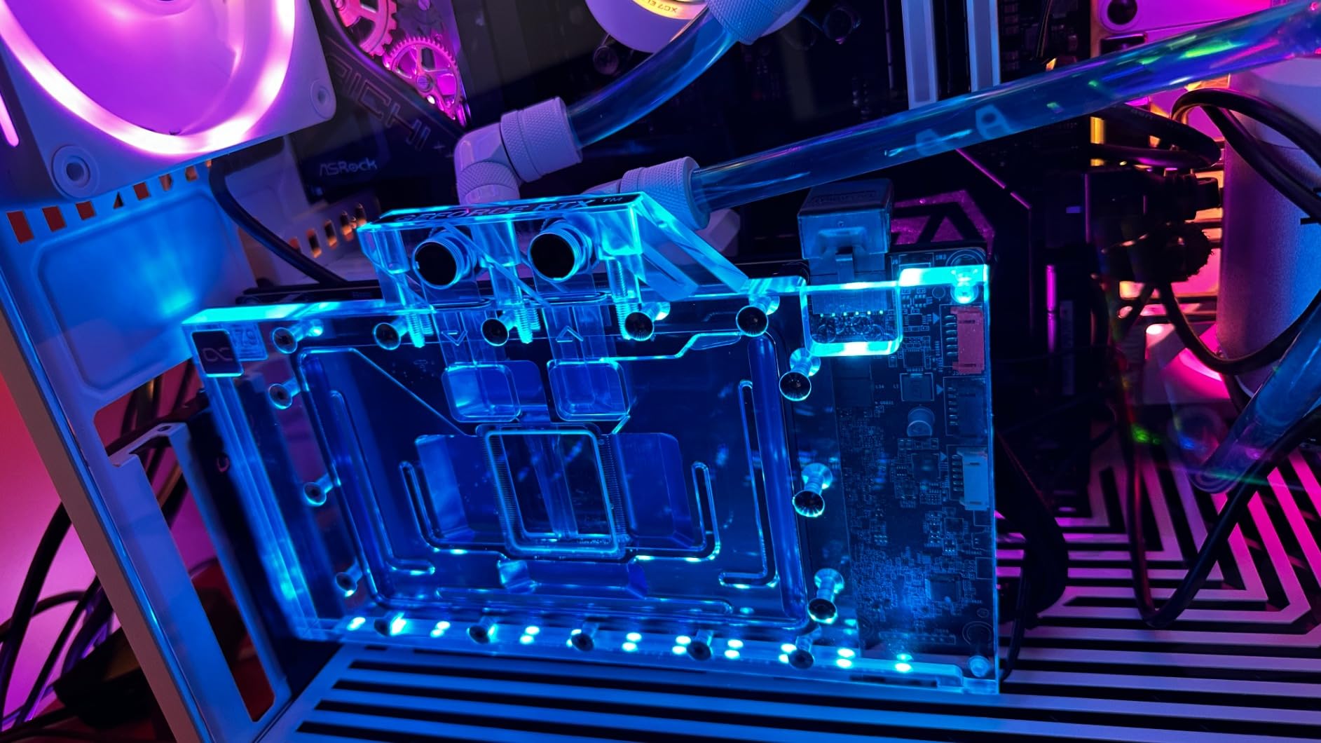 Alphacool Eisblock Aurora Geforce RTX 4090 AMP with Backplate (13479) customer photo 1