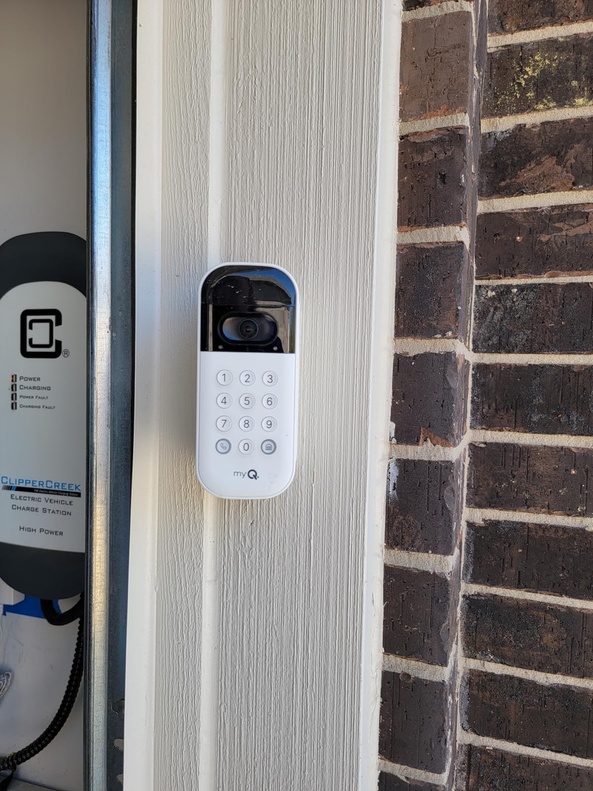 myQ Smart Garage Door Video Keypad with Wide-Angle Camera,Customizable PIN Codes,and Smartphone Control-Take Charge of Your Garage Access Works with Chamberlain, LiftMaster and Craftsman openers,White customer photo 2