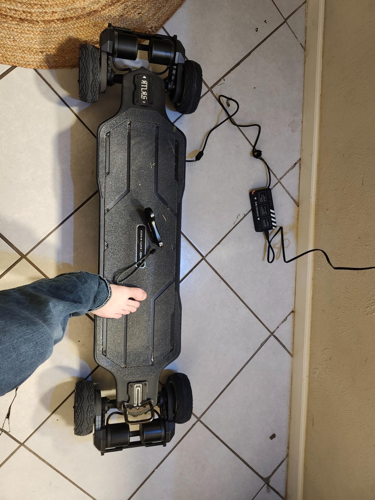 Exway Atlas All-Terrain Off Road Electric Skateboards, Top Speed of 35 Mph, 24 Miles Range Mountain Board, Optional AUXPack Battery, Professional Electric Longboard for Adults customer photo 1