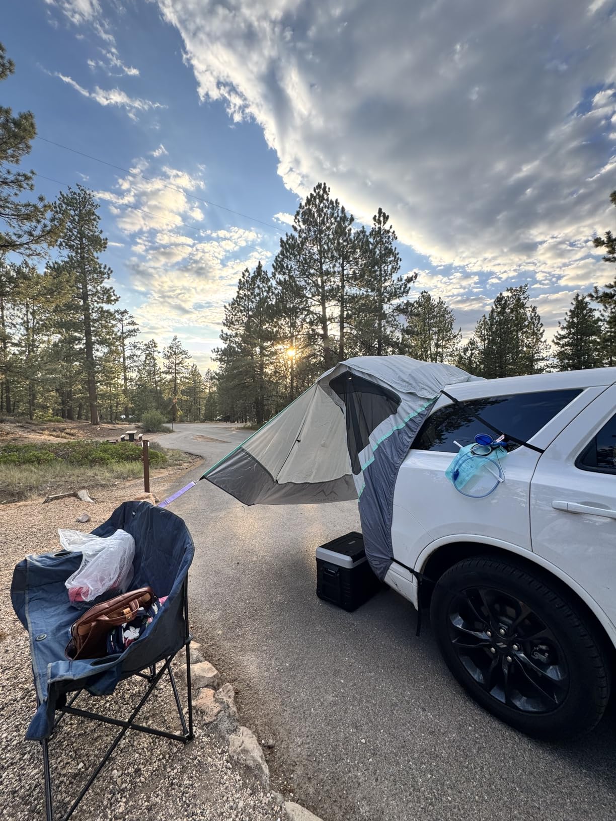 SUV Tailgate Tent with Poles &Three Sides Awning Shade & Transmittance Mosquito Net, Hatchback Camping Sunproof Car Tenting, Universal SUV Windproof Camping Gear Tent Outdoor Travel customer photo 1