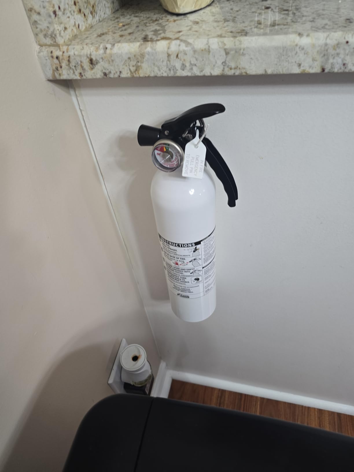 Kidde Fire Extinguisher for Kitchen, Residential, Single-Use, 711A customer photo 2