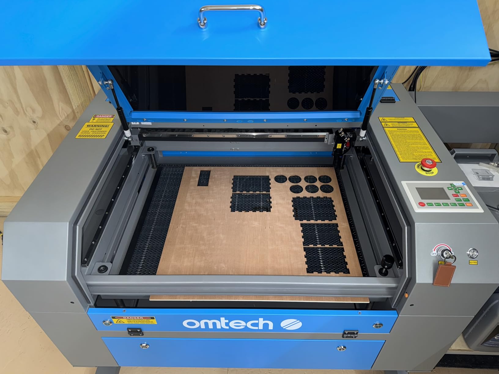 OMTech 60W CO2 Laser Engraver, 16