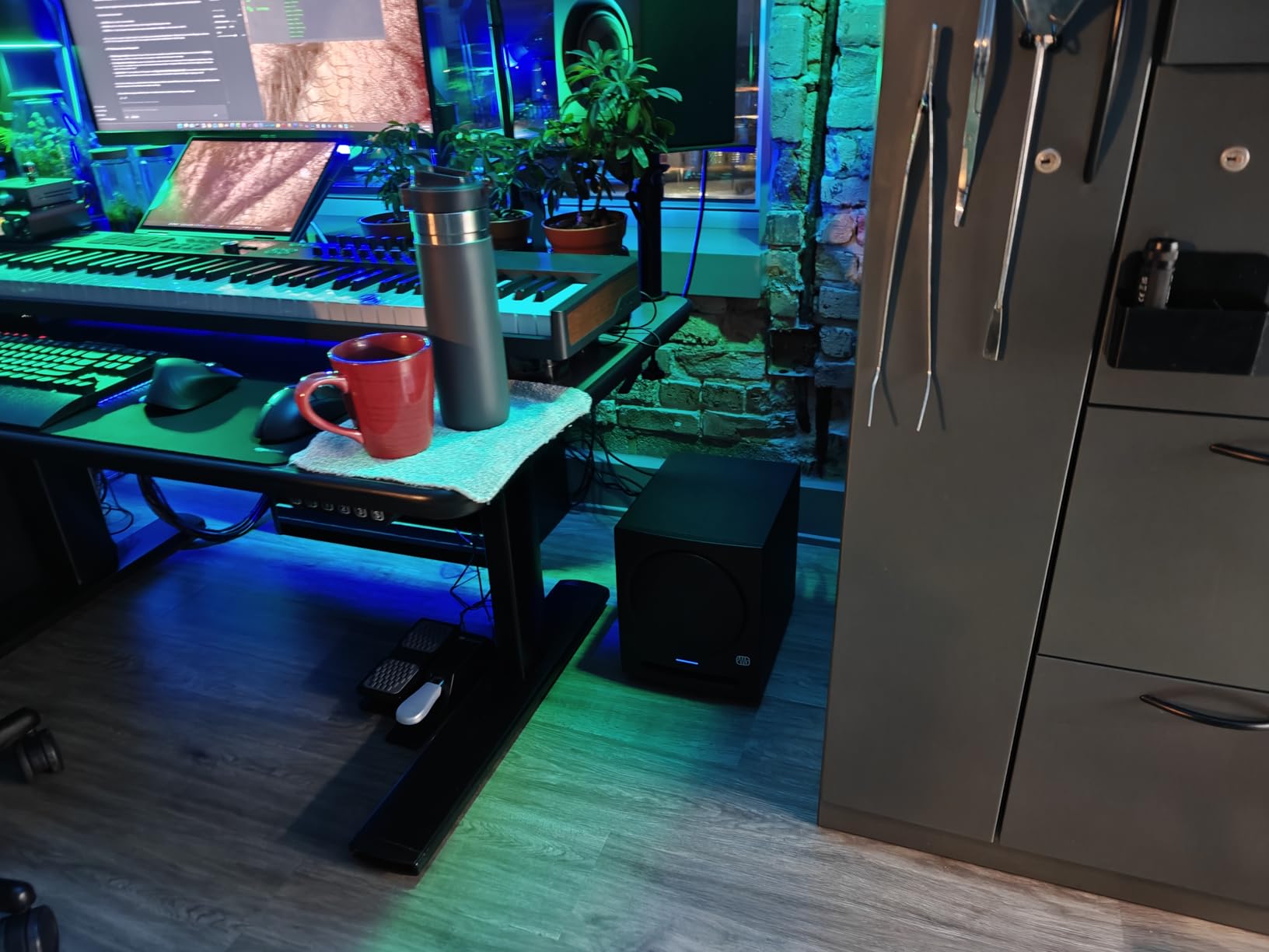 PreSonus Eris Sub 8BT - 8 Inch Powered Subwoofer, Powered Sub, Active Subwoofer, Wireless, Bluetooth, Home Audio, Bass Speaker, Home Theater, Music Production, Gaming customer photo 2