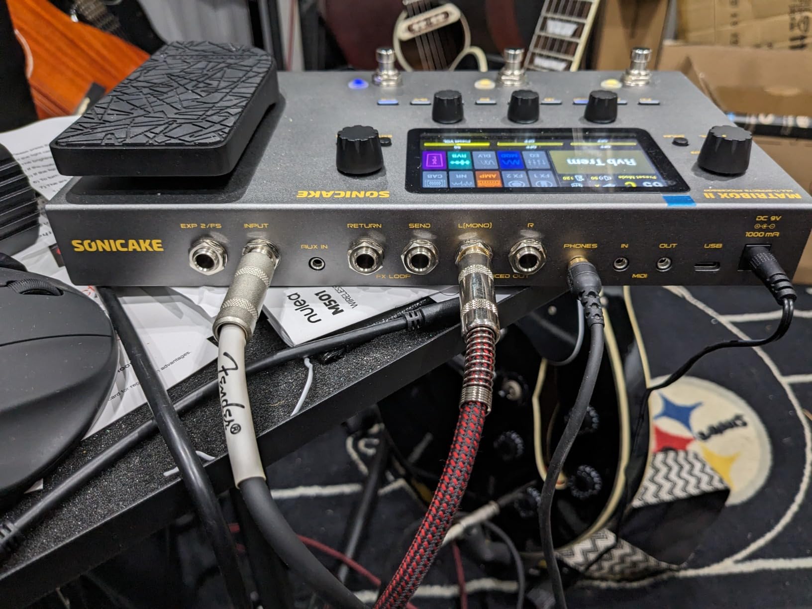 SONICAKE Matribox II Multi Effects Processor with Expression Pedal and MIDI customer photo 1