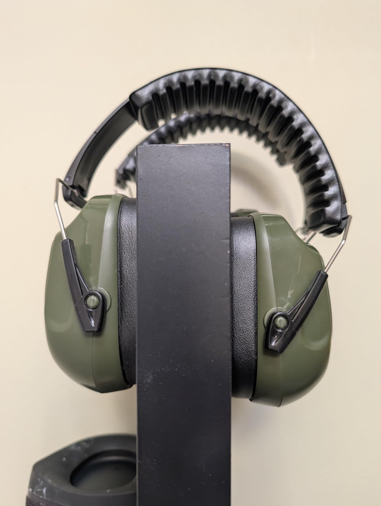 2 Pack 34dB Noise Canceling Headphones For Shooting, Hearing Protection Earmuffs, Ear Protection Headphones, Thickened Headband Ear Muffs For Noise Reduction For Shooting, Construction,Mowing customer photo 1