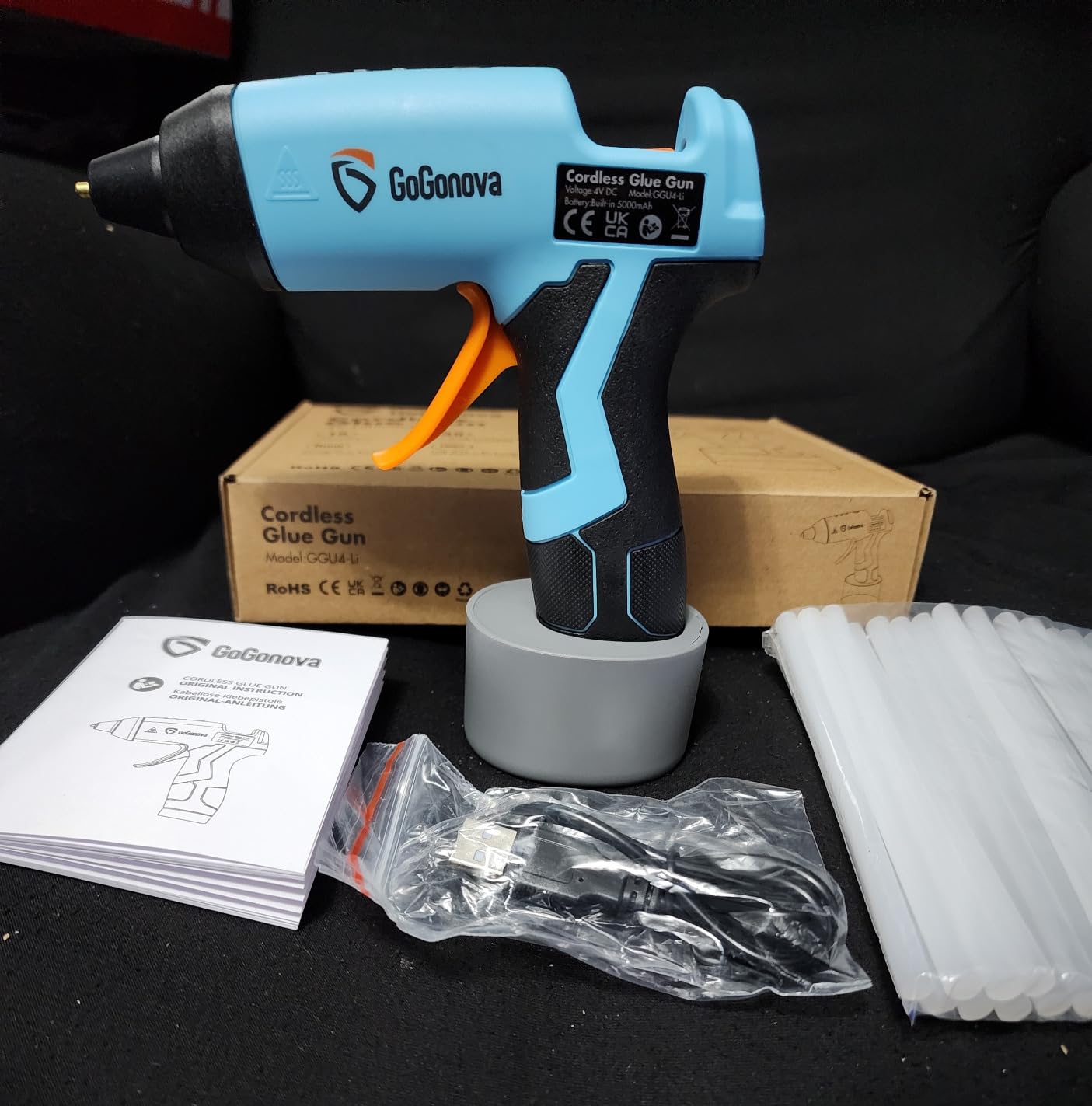GoGonova Cordless Glue Gun, 15s Fast Preheating 2Ah Cordless Hot Glue Gun with 25 Pcs Premium Mini Glue Gun Sticks, USB-C Battery Rechargeable Hot Glue Gun, Smart Power-Off, Pink customer photo 2