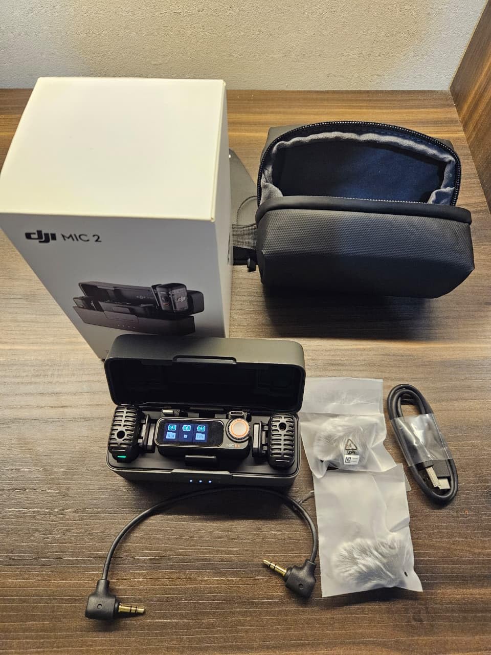DJI Mic 2 (2 TX + 1 RX + Charging Case), All-in-one Wireless Microphone, Intelligent Noise Cancelling, 32-bit Float Internal Recording, 250m (820 ft.) Range, Microphone for iPhone, Android, Camera customer photo 1