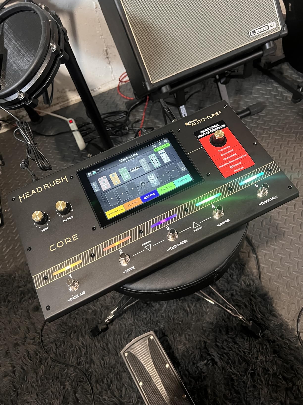 HeadRush Core Guitar and Vocal Multi Effects Amp Modeling Processor with Touchscreen customer photo 1