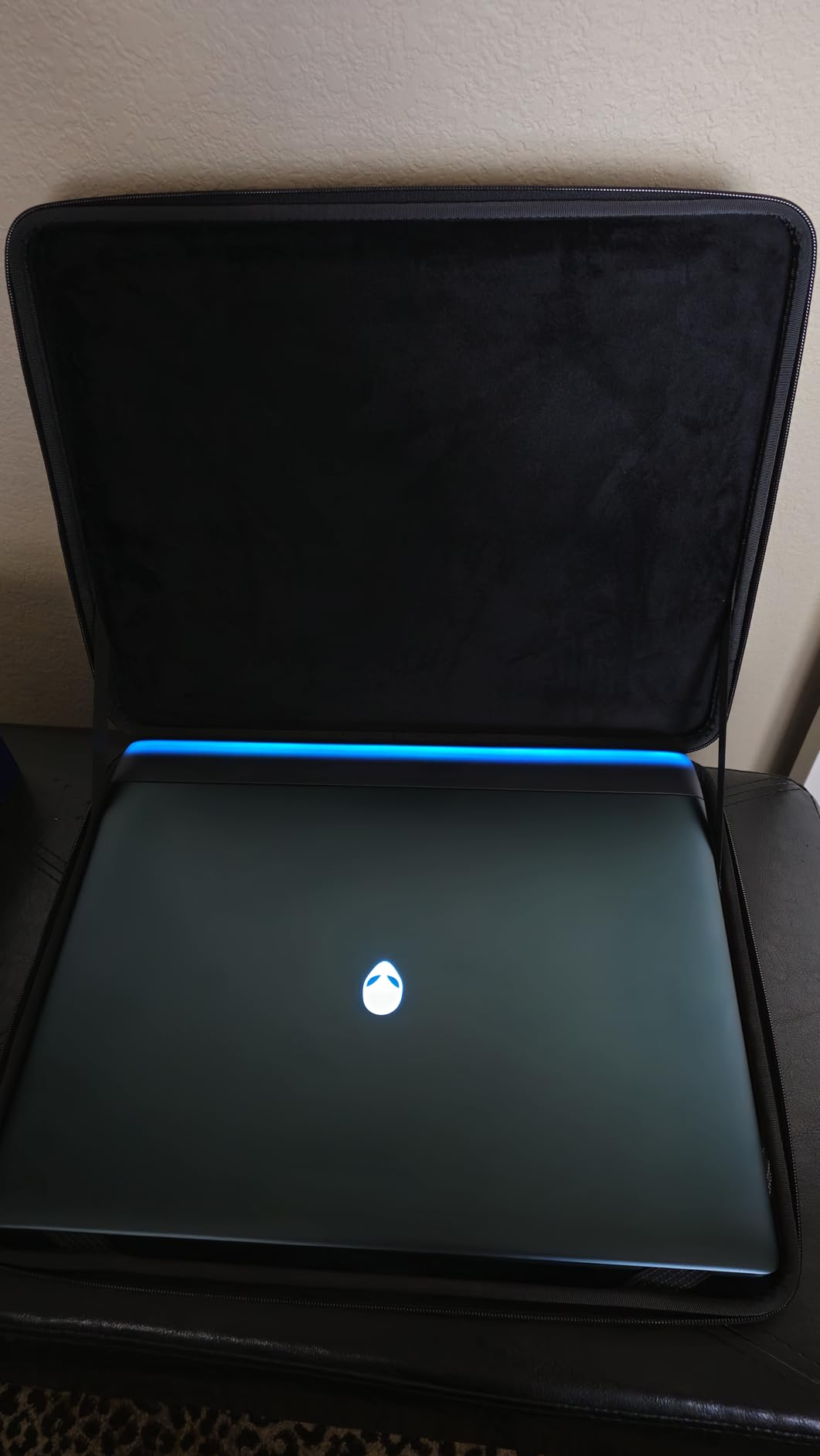 Smatree Hard EVA Protective Sleeve Case Compatible for 18 inch Alienware 18 Area-51 AA18250 Gaming Laptop, for Alienware m18/m18 R2 Gaming Laptop, Waterproof Slim Sleeve Case (X8330) customer photo 1