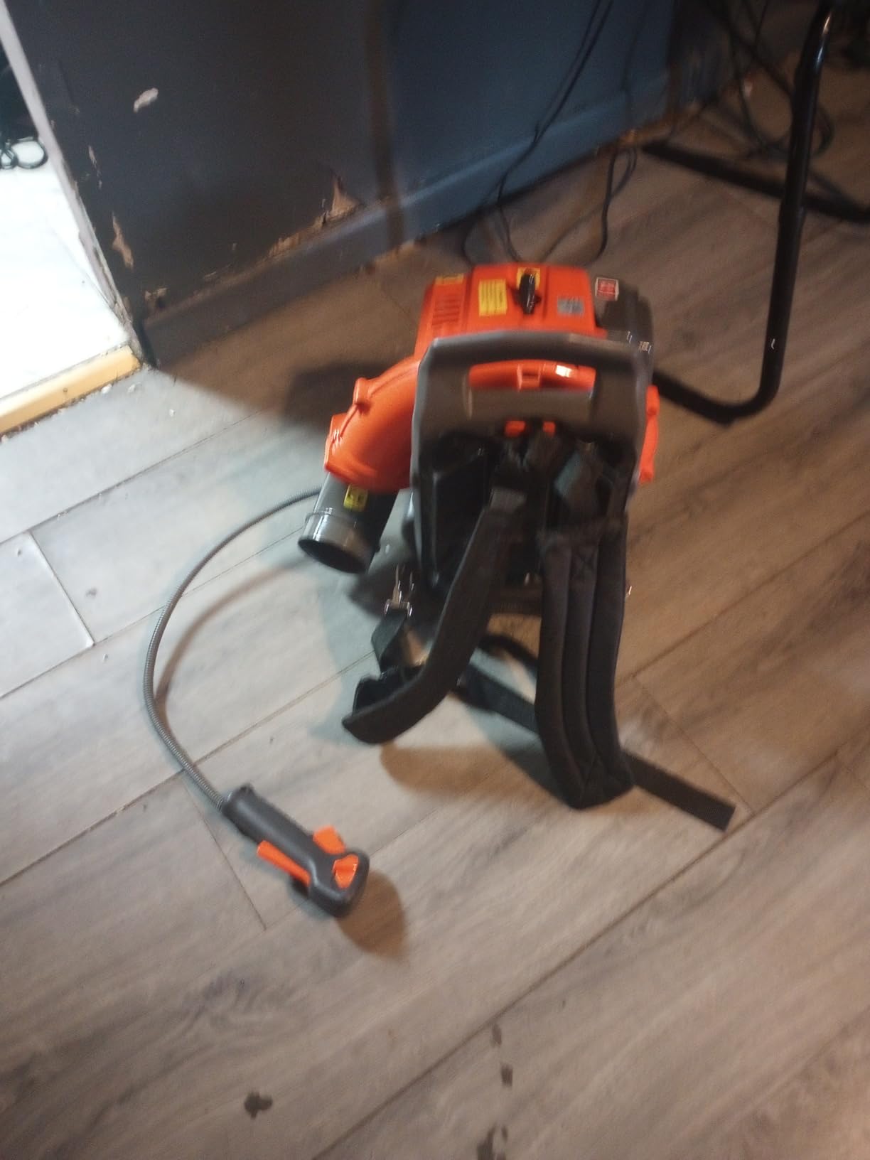 Backpack Gas Powered Leaf Blower, 52CC 550CFM 3HP 2 Stroke Grass Lawn Blower Air Cooling Gasoline Backpack Grass Blower with Air-Cooled, Snow Blower for Outdoor customer photo 1