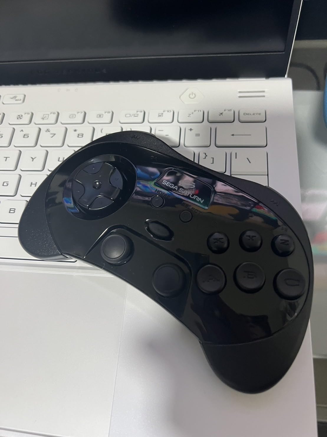 Retro-Bit SEGA Saturn® 2.4GHz Wireless Pro Controller for Sega Saturn, Sega Genesis Mini, Switch, PC, Mac - Includes 2 Receivers - Black customer photo 1