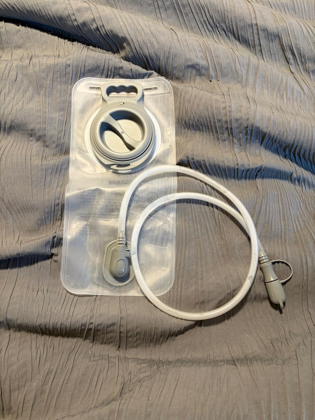 Hydration Bladder 1.5L-2L-2.5L-3L, Leak Proof Water Reservoir, BPA Free Military Water Storage Bladder Bag Hydration Pack Replacement Easy Clean for Bicycling Hiking Camping Hunting Running customer photo 1