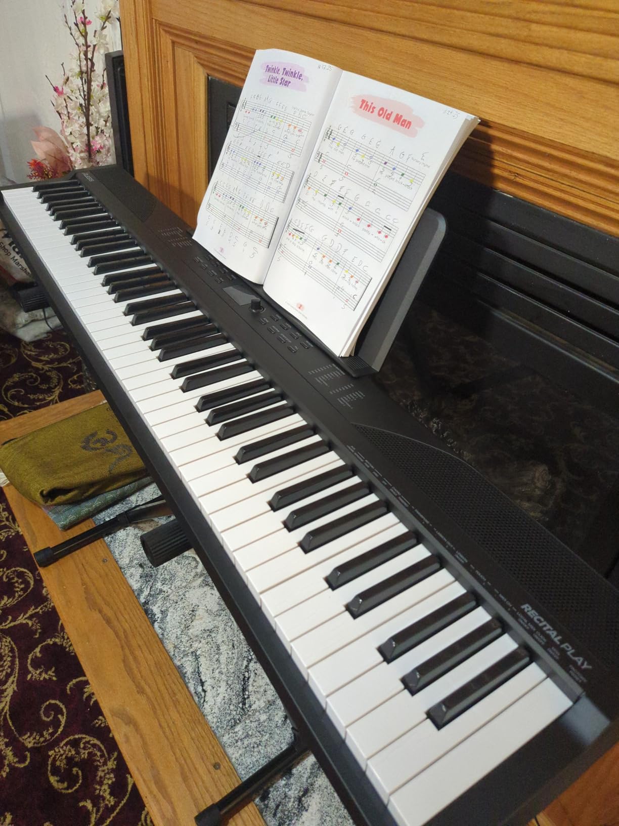 Alesis 88 Key Keyboard Piano with 480 Sounds, Speakers, USB MIDI, Carry-Bag, Stand, Headphones, Pedal and Piano Lessons for Beginners customer photo 2