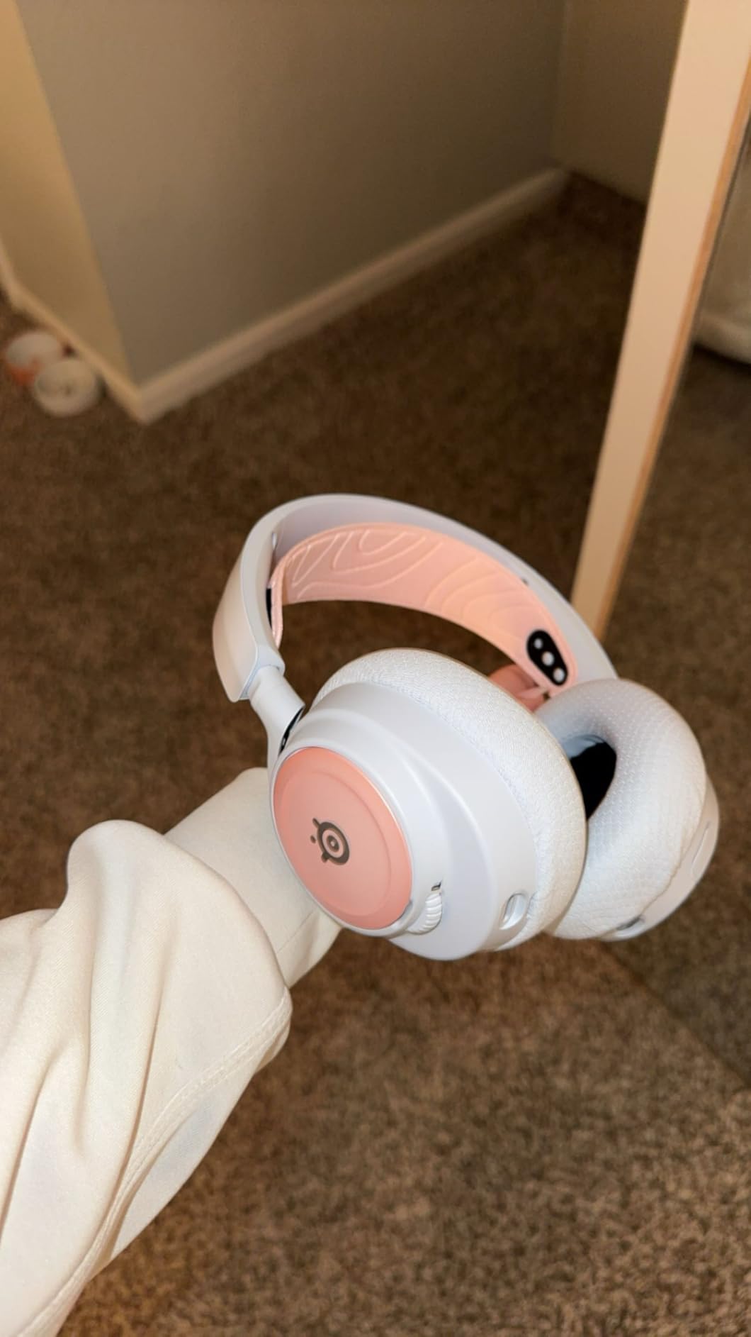 SteelSeries Nova Booster Pack -Gaming Headset Accessory - Nylon Headband - Customize with Unique Speaker Plates - Rose Quartz customer photo 1