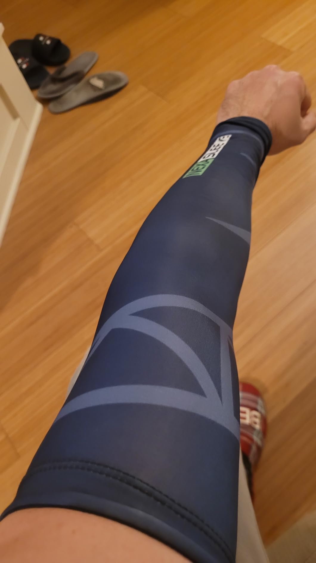Gaming Sleeve, Compression Arm Sleeve for Gamers and Athletes, Reduces Friction & Fatigue, Improves Circulation customer photo 1