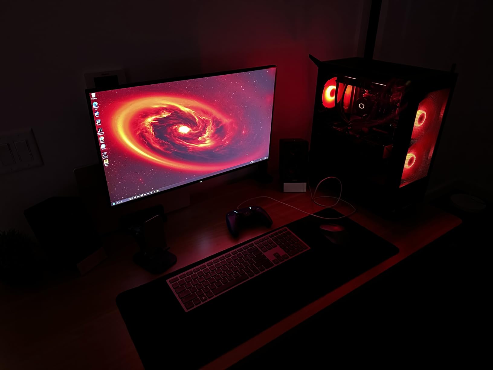 DOUGH Spectrum One 27-Inch Gaming Monitor - 4K HDR, 144Hz, IPS Panel, Glossy Screen customer photo 1