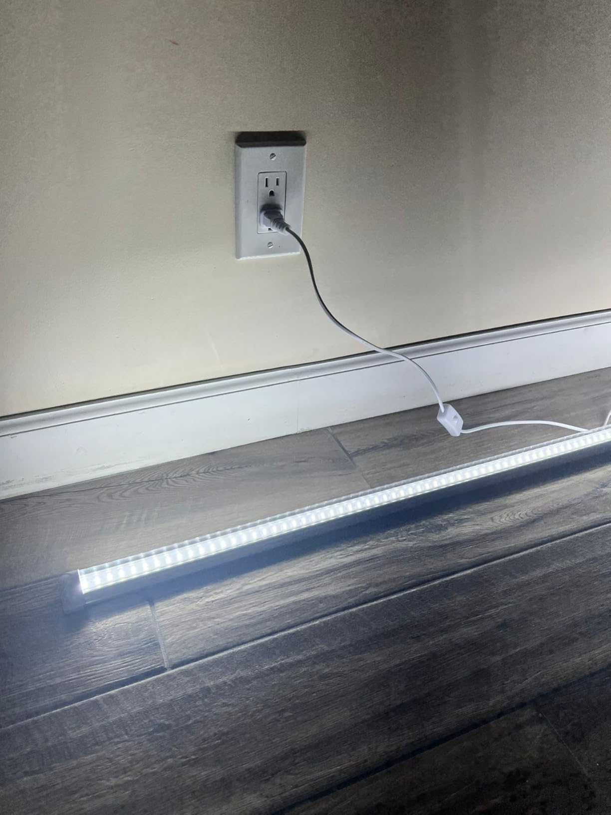 Led Shop Lights,4FT LED Light 50W 6500K 7000LM Led Daylight,Garage Light Linkable Clear Cover Integrated V-Shape for Garage Warehouse Workbench Workshop(2-Pack) customer photo 1